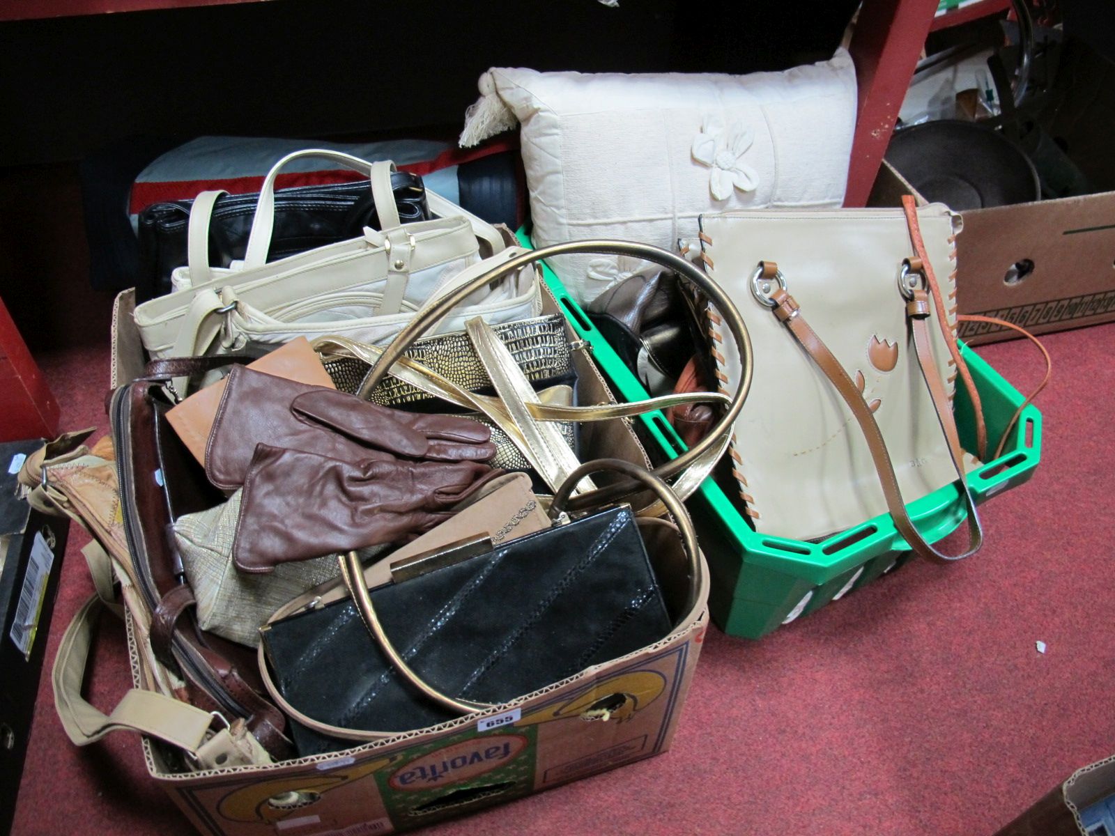 Ladies Handbags, evening bags, suit bag etc. (3).