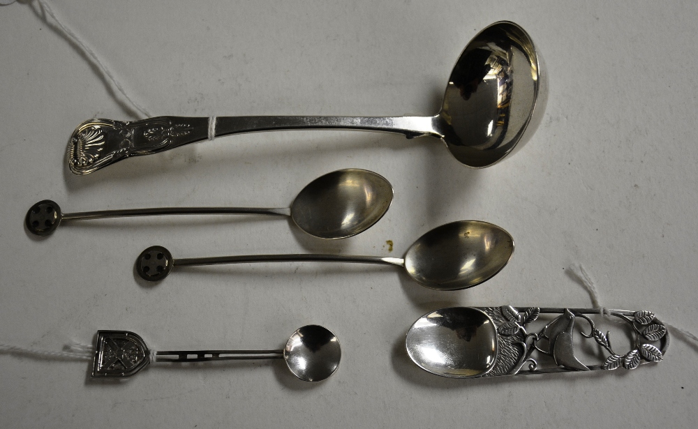 A silver salt spoon commemorating the 400th Anniversary of Edinburgh University,