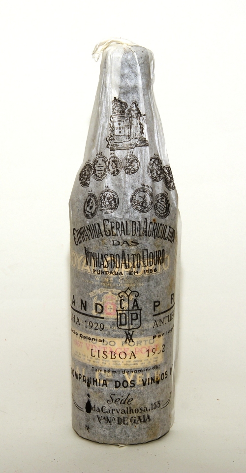 12 bottles of Royal Oporto 1967 vintage port, individually wrapped in export paper and outer box,