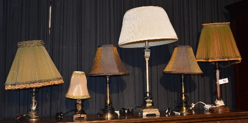 Six assorted table lamps with shades, to include a turned mahogany example,