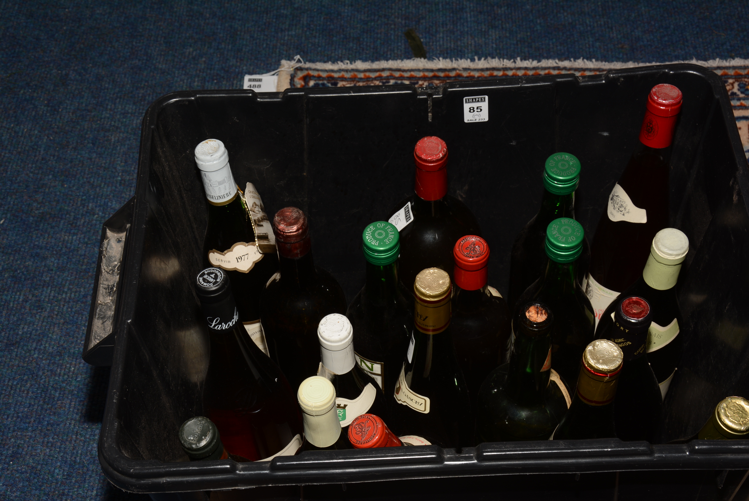 19 bottles of mixed vintage wine, to include a magnum of original Roslin Inn Claret,