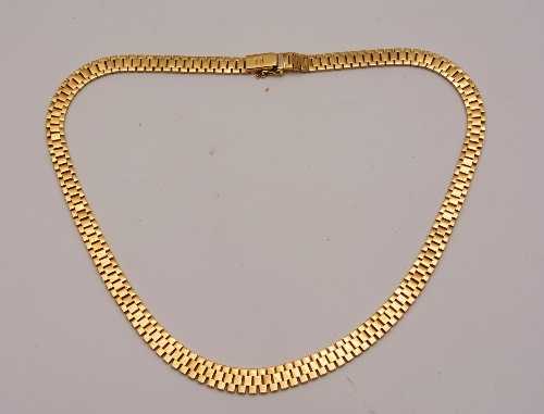 An 18ct gold brick link necklace, stamped 750 to clasp, 20.5cm long, 40.