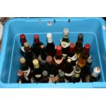 20 bottles of mixed vintage wine, to include 1976 Brouilly,