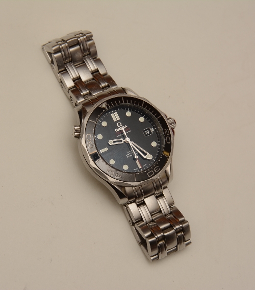 An Omega Seamaster Professional automatic 300m stainless steel bracelet watch dated 2012, - Image 2 of 3