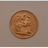 A Victorian gold sovereign, dated 1900,