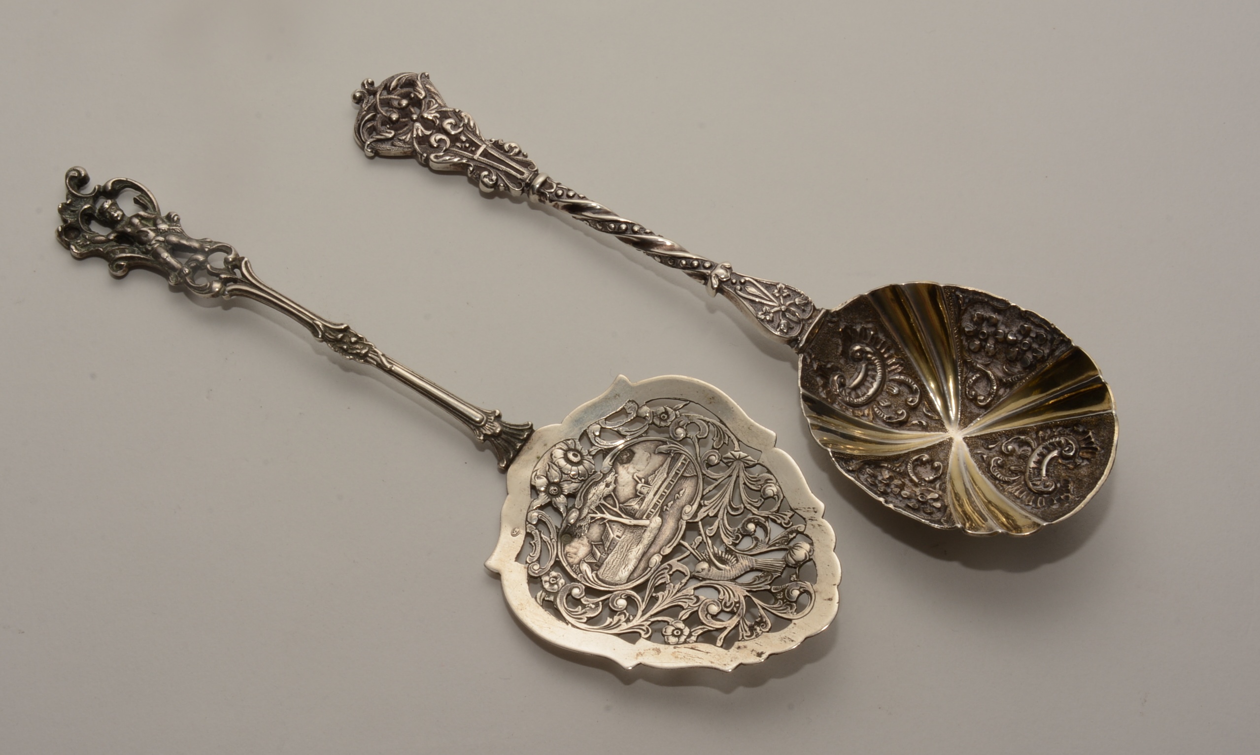 A silver serving spoon, hallmarks for London 1895, 19cm long,