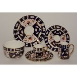 An Imari porcelain 12 piece tea set (40)