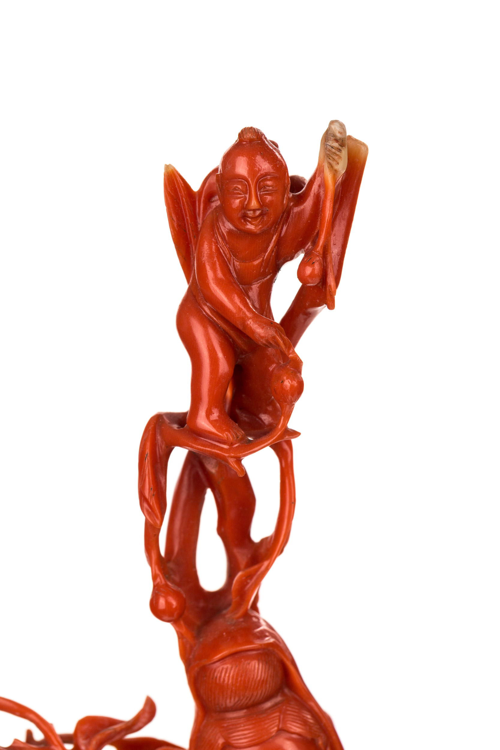 A CHINESE CARVED RED CORAL FIGURE OF A GUANYIN POURING HEALING WATER - Image 5 of 6