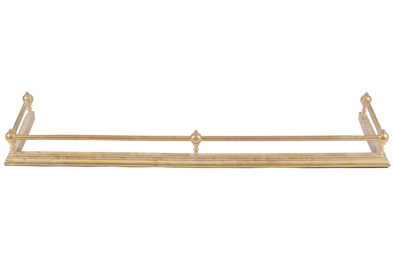 Edwardian brass kerb  140 cm. wide; 35 cm. deepWorldwide shipping available. All queries must be