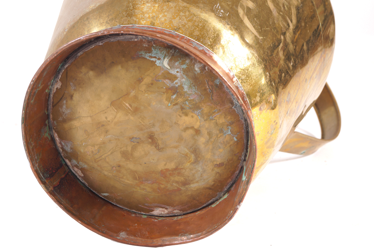 Largo brass and copper ewer  60 cm. high; 50 cm. wideWorldwide shipping available. All queries - Image 4 of 4