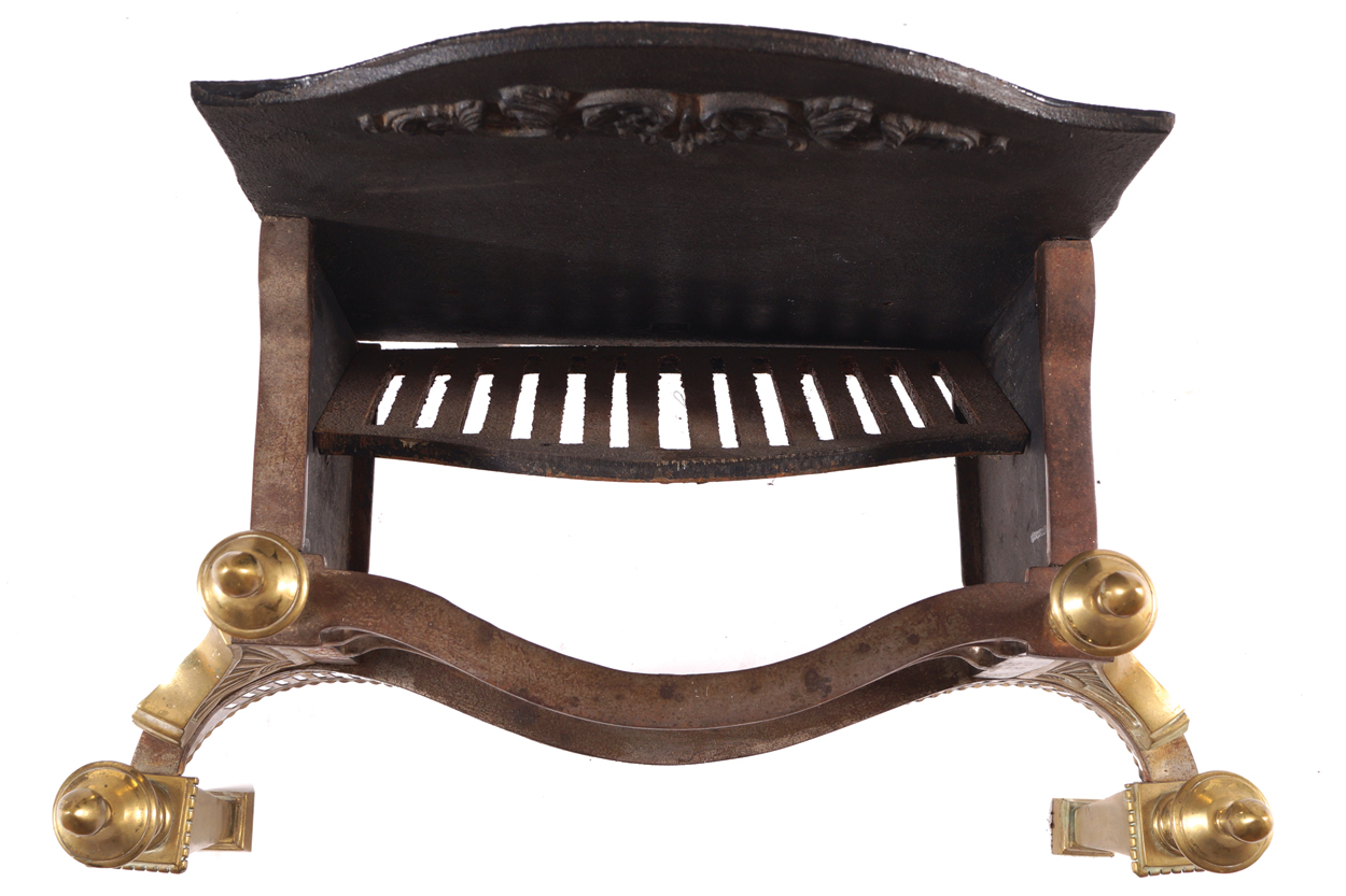 Nineteenth-century brass and polished steel fire basket with a serpentine front  63 cm. high; 63 cm. - Image 4 of 6