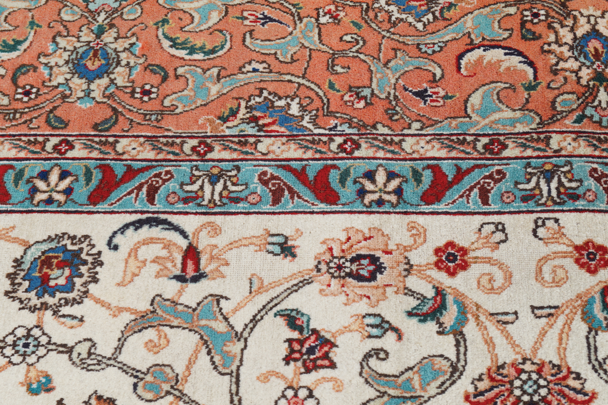 NORTHWEST PERSIAN TABRIZ CARPET, CIRCA 1920 on ivory ground with all over field and red border 284 x - Image 9 of 9