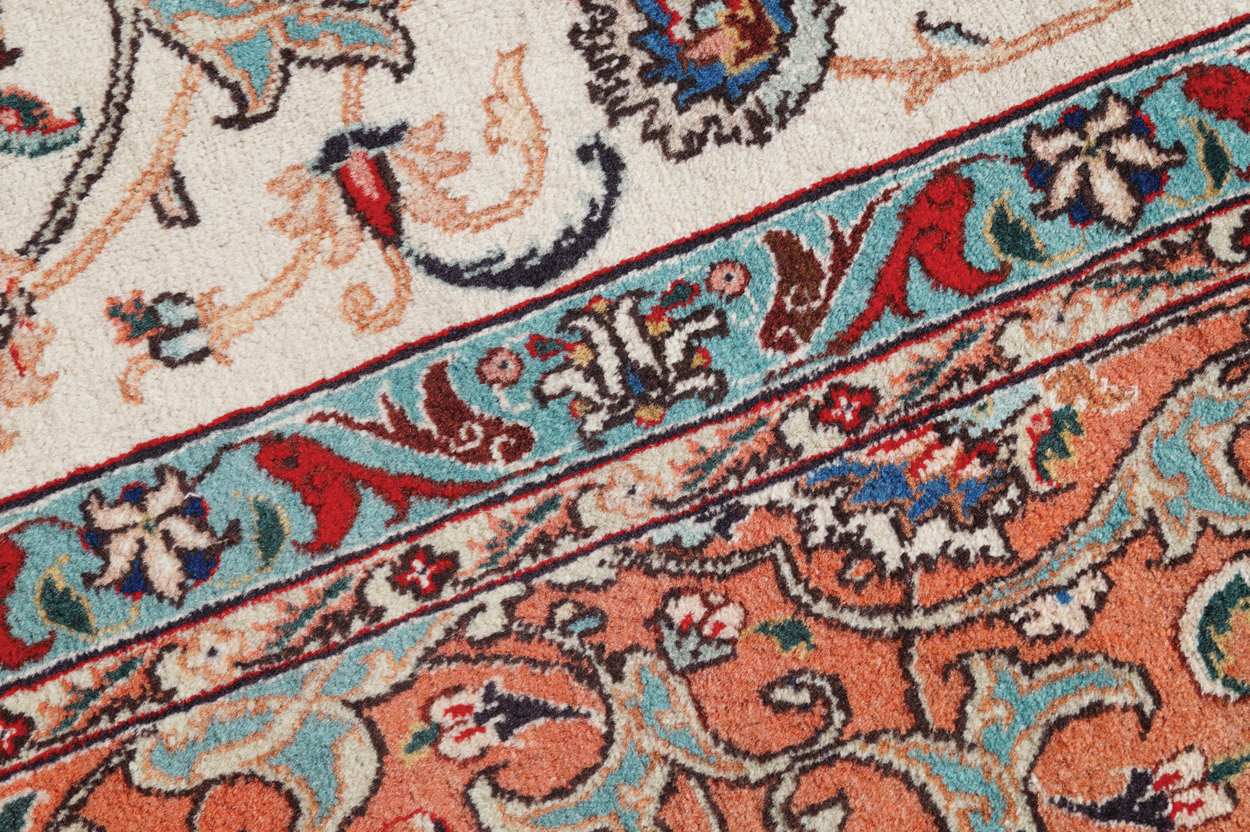 NORTHWEST PERSIAN TABRIZ CARPET, CIRCA 1920 on ivory ground with all over field and red border 284 x - Image 6 of 9