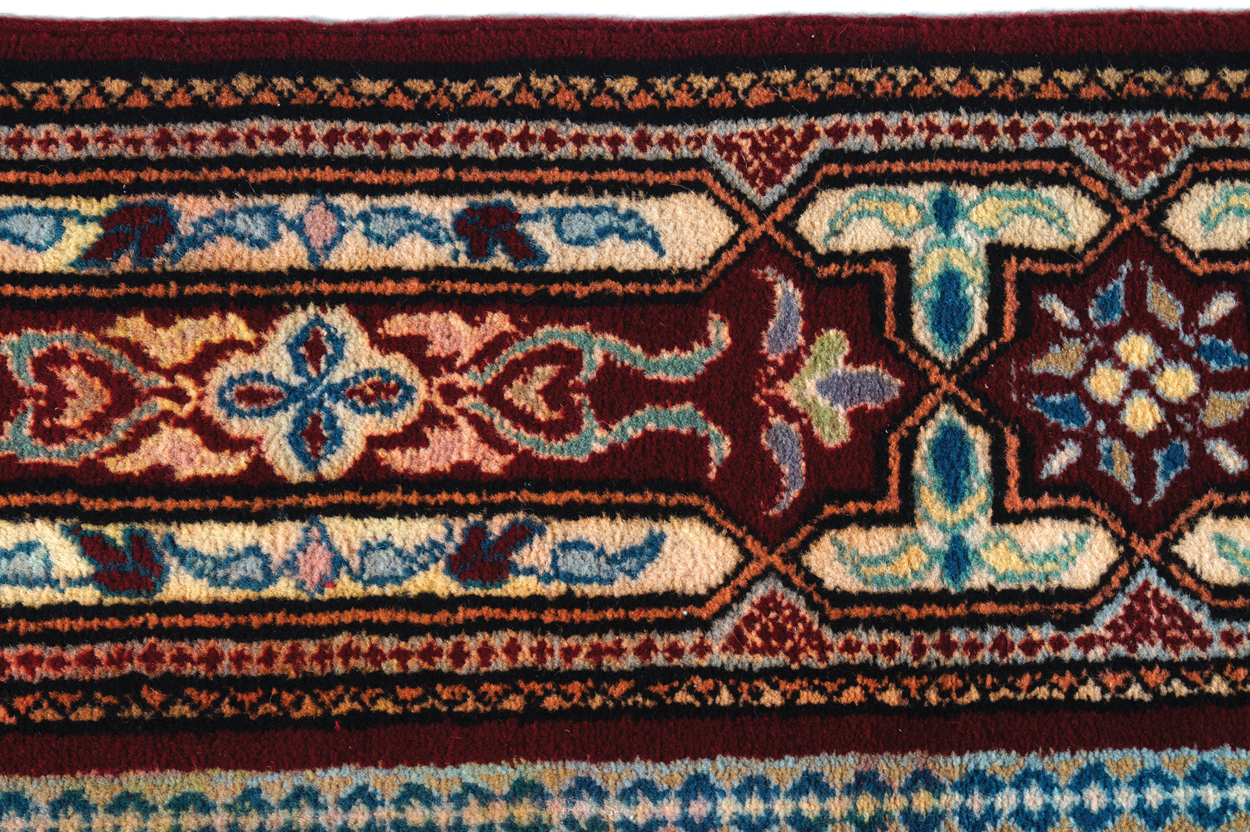 MOROCCAN BERBER CARPET, CIRCA 1940 on red ground with central medallion 196 x 296 cm. Worldwide - Image 4 of 6