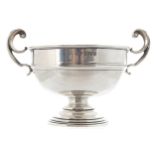 SILVER TROPHY CUP with scroll handles, Chester, 1905 7.5 cm. high