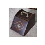 EDWARDIAN MAHOGANY AND SATINWOOD INLAID SLOPE FRONT COAL BOX furnished with a brass handle 32 cm.