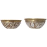 PAIR OF NINETEENTH-CENTURY ISLAMIC SILVER AND BRONZE INLAID BOWLS 12 cm. diameter