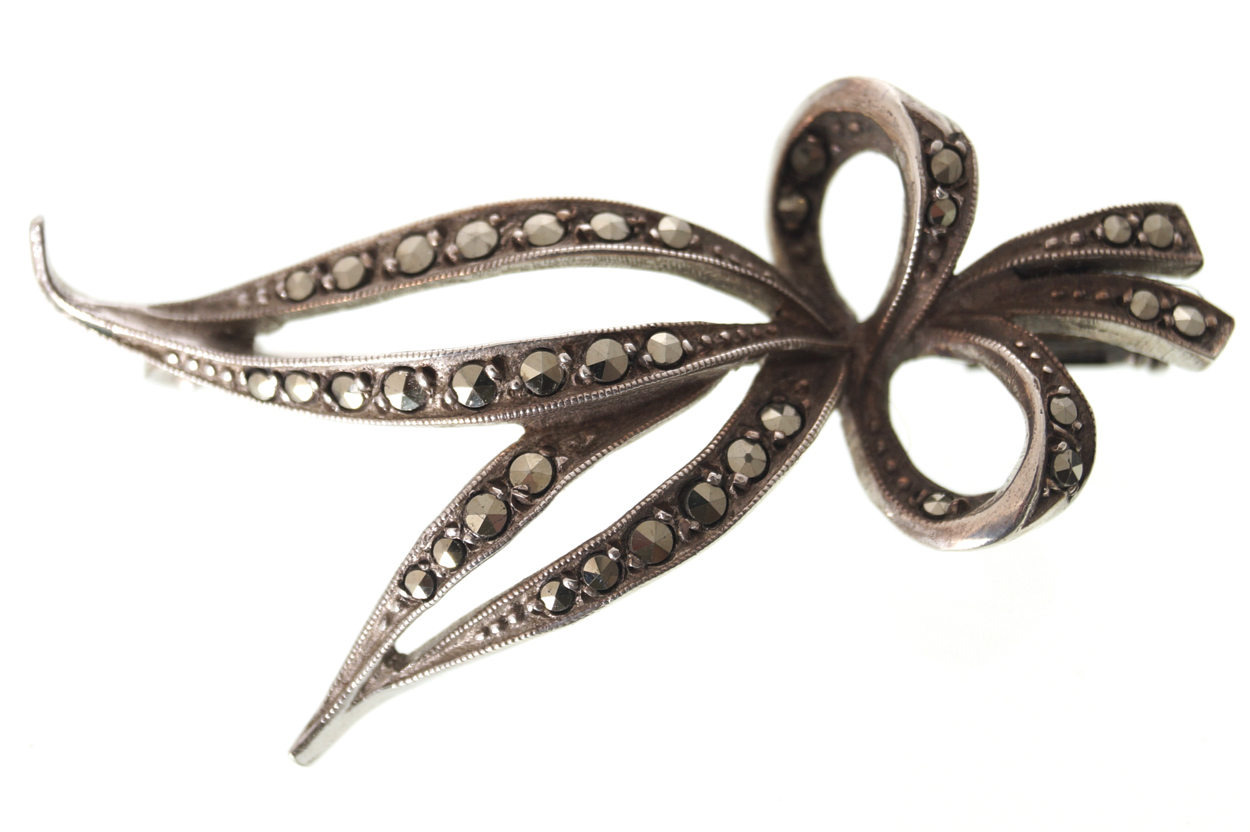 FRENCH 1950ÕS SILVER AND MARCASITE FLOWER BROOCH