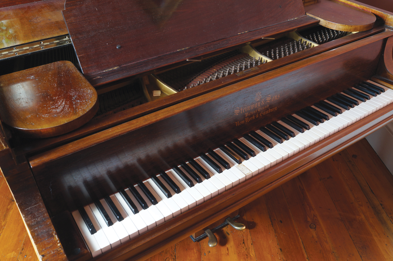 STEINWAY & SONS BOUDOIR GRAND PIANO, REGISTRATION_NO. 146731 144 cm. wide; 190 cm. deep; 95 cm.