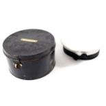 NAVAL WWI HAT BOX 15 cm. high; 27 cm. diameter