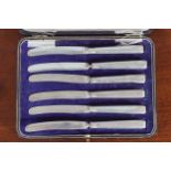 CASED SET OF SIX SILVER HANDLED FRUIT KNIVES Sheffield 1924