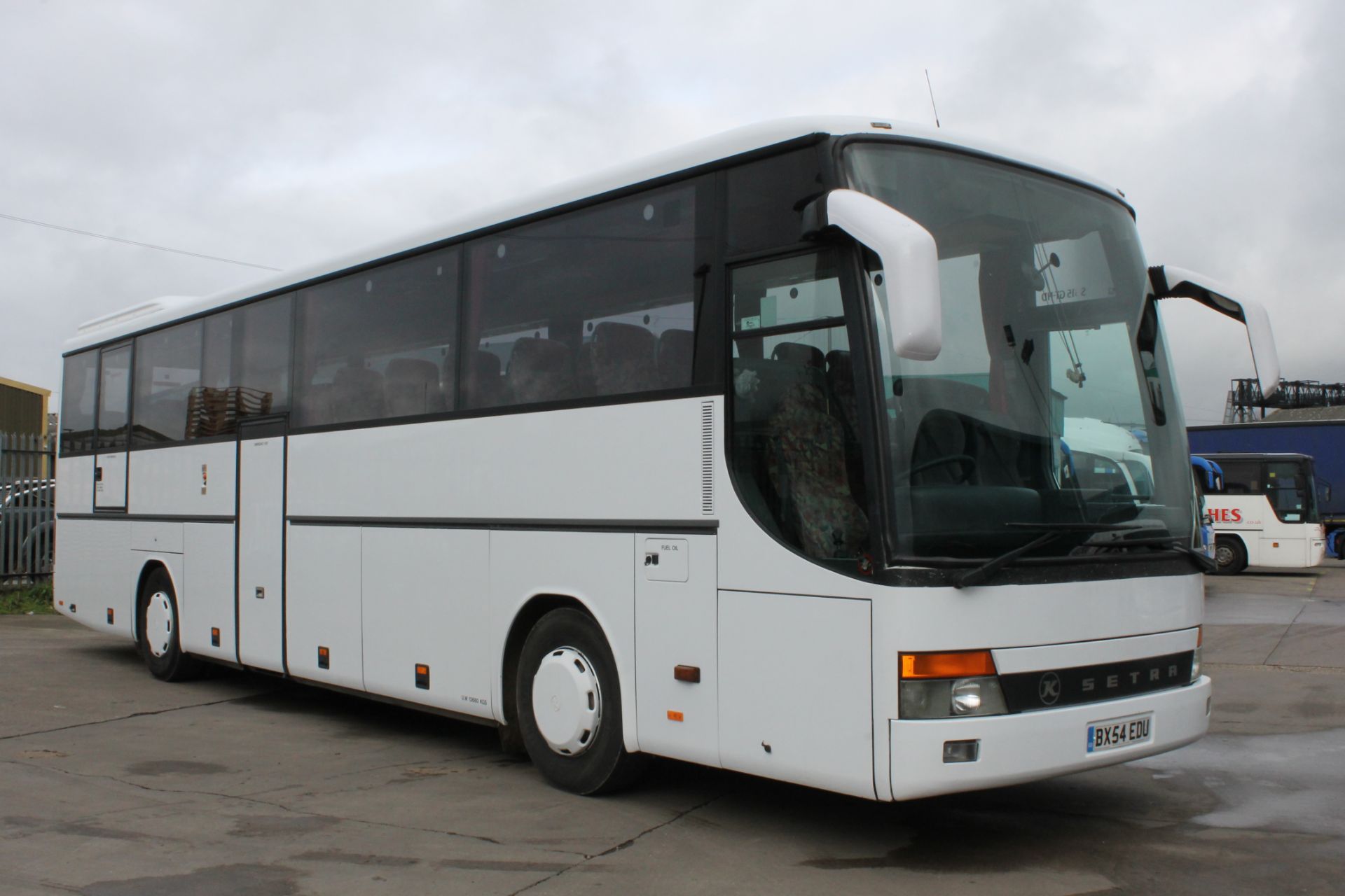 Setra S315 GT HD - BX54 EDU Mercedes 6 cylinder engine. AS Tronic gearbox. DFR 17/2/2005. - Image 2 of 9