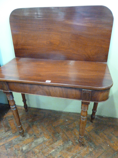 Victorian mahogany fold top tea table - Image 2 of 2
