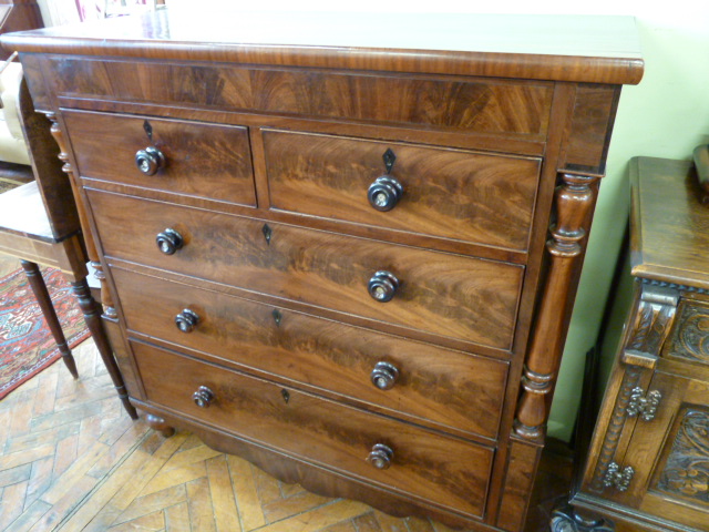 Victorian mahogany bachelors chest with secret frieze drawer