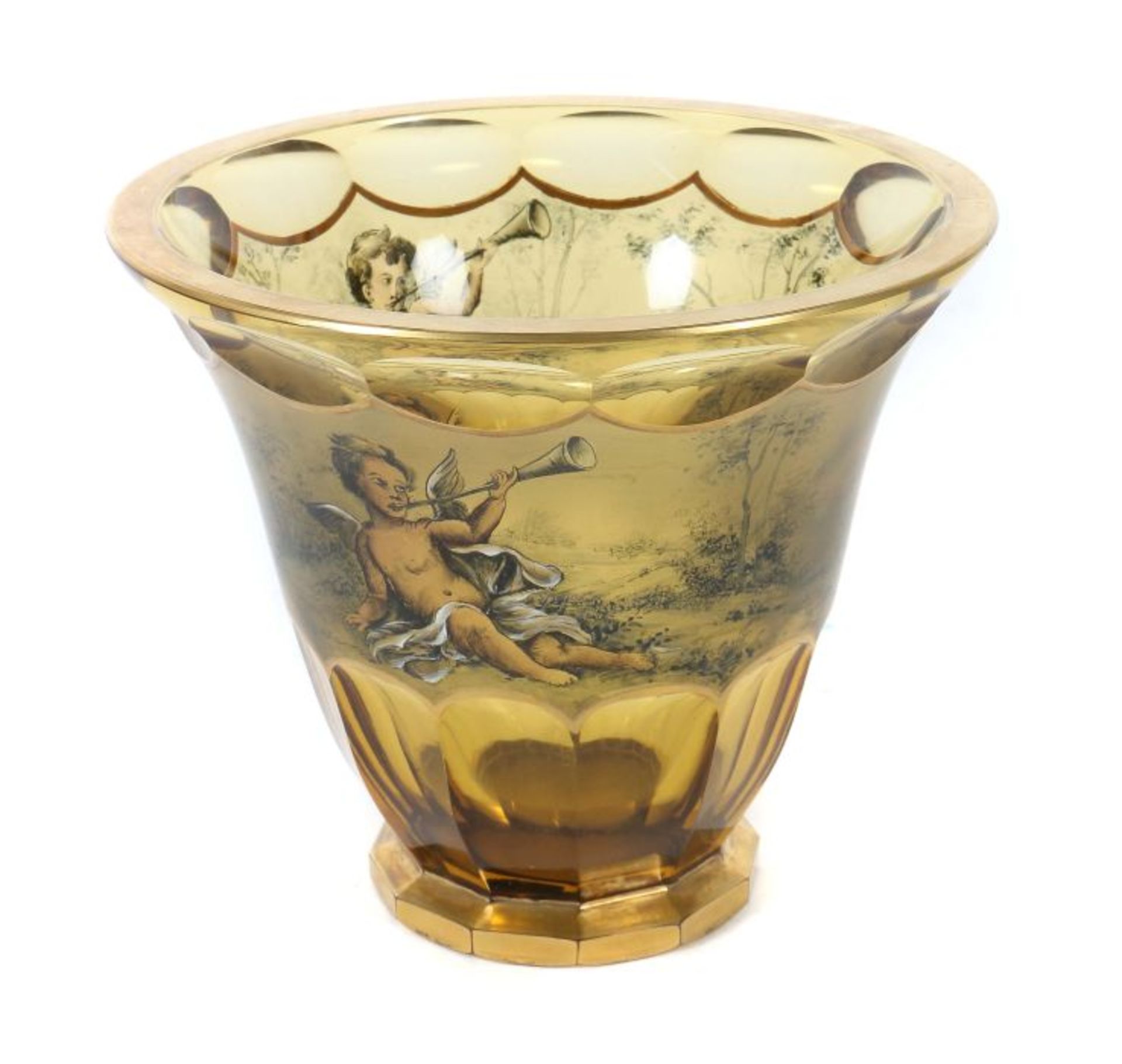Vase mit musizierenden Putten Deutschland, 1. Hälfte 20. Jh., dickwandiges Kristallglas, - Bild 3 aus 3