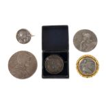 5 schweizerische Schützenfest-Medaillen 1901 bis 1924, vorw. Silber, Jugendstilmotive, teils mit