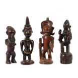 Konvolut Figuren DR Kongo, Nigeria, u.a. Yoruba, Chokwe, Holz geschnitzt, braun patiniert, 4-tlg.