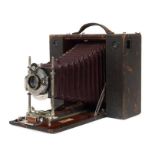 Plattenkamera USA, Kodak, 19. Jh., No. 5 Cartridge, aufziehbares Holzgehäuse lederbezogen mit