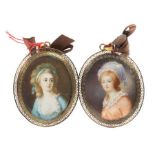 Miniaturmaler des 19. Jh. Paar Damenportraits, Oval, je Dreiviertelprofildarstellung einer jungen