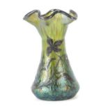 Vase mit Silberoverlay Lötz Wwe., Klostermühle, um 1905, Dekor Kobalt Papillon, farbloses Glas mit