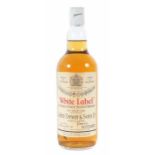 Dewar's White Label wohl 1950er Jahre, Finest Scotch Whisky, wohl 0,75 l. Etikett part. verfärbt.