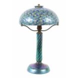 Tiffany, Louis Comfort "Tischlampe Favrile", New York USA, um 1900, Glas, lüstiert, mund- und