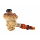 Meerschaumpfeife 2. Hälfte 19. Jh., langes Mundstück aus Bernstein, Pfeifenkopf in Form eines