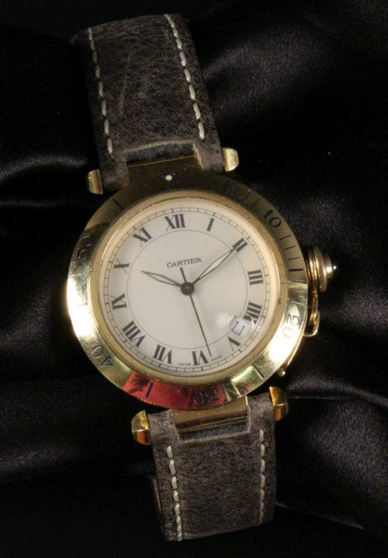 CARTIER HERRENARMBANDUHR1994 "Pasha de Cartier". 750/000 Goldgehäuse mit 8-fach verschraubtem Boden.