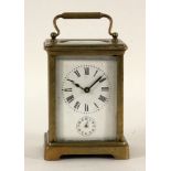 REISEUHR MIT WECKERFUNKTIONEngland um 1900 Allseitig verglastes Messinggehäuse. 8-Tagewerk mit