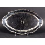 OVALE SILBERPLATTESüdamerika Silber 900, Handarbeit. Gest. 40x25cm, ca. 344g AN OVAL SILVER