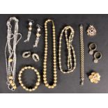 LOT VON 10 TEILEN SILBERSCHMUCKteils mattpoliert und diamantisiert A LOT OF 10 SILVER JEWELLERY