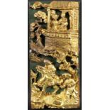 CHINESISCHE RELIEFSCHNITZEREIFigürlich geschnitztes und vergoldetes Holzrelief. 43x19cm A CHINESE