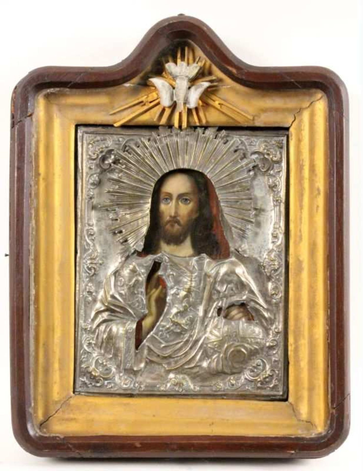 CHRISTUS PANTOKRATOR Russische Ikone, 19.Jh. Mit versilbertem Oklad, im verglasten Kasten. 34x27cm