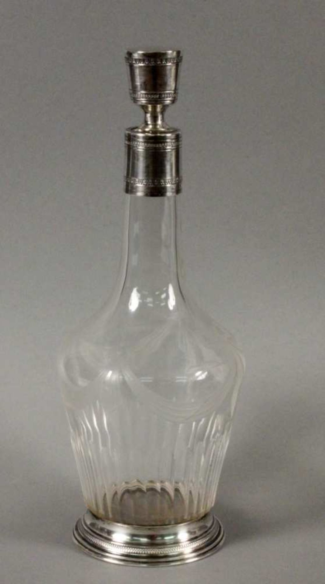 KARAFFE Frankreich um 1900 Geschliffenes Kristallglas mit Silbermontur. Gest. H.29,5cm A COGNAC - Bild 2 aus 2