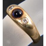 BANDRING 585/000 Gelbgold mit Saphir-Cabochon und 2 Diamanten. Ringgr. 50, brutto ca. 4,0g A BAND