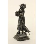 GÄNSELIESEL WMF, Geislingen um 1900 Vollplastische Figur aus Britannia-Metall. Gest. H.24,5cm