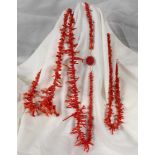 LOT VON 3 KORALLENKETTEN A LOT OF 3 CORAL NECKLACES