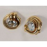 PAAR OHRSTECKER / CLIPSE 585/000 Gelbgold mit Aquamarinen und Diamanten. Gest. Brutto ca. 15,5g A