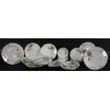 RESTSERVICE Meissen, 20.Jh. Geschweifte Barockform mit farbig gemalter Deutscher Blume und