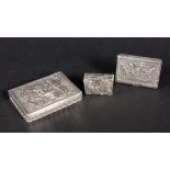 LOT VON 3 TABATIEREN Deutsch um 1910 Silber 800. Mit Reliefdekor. Gest. Breite 4,7 - 10cm. Zus.